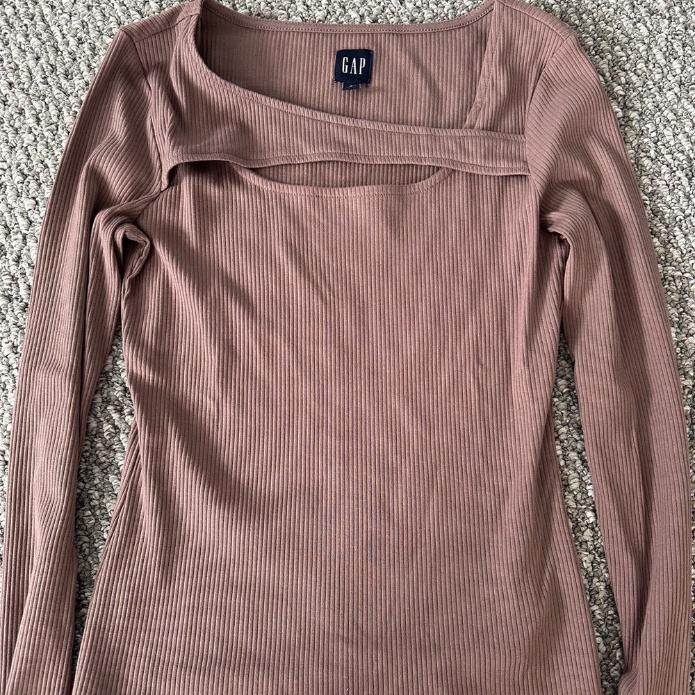 GAP Women's Ribbed Long Sleeve Blouse - Tan